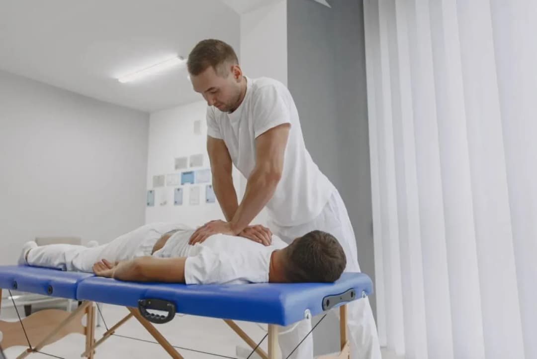 Ile zarabia fizjoterapeuta w Niemczech? Odkryj różnice regionalne