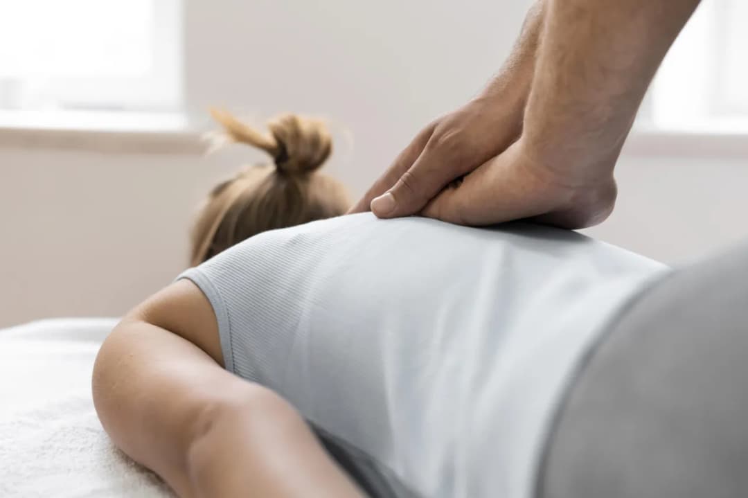 Czym się różni osteopata od fizjoterapeuty? Kluczowe różnice i wybór